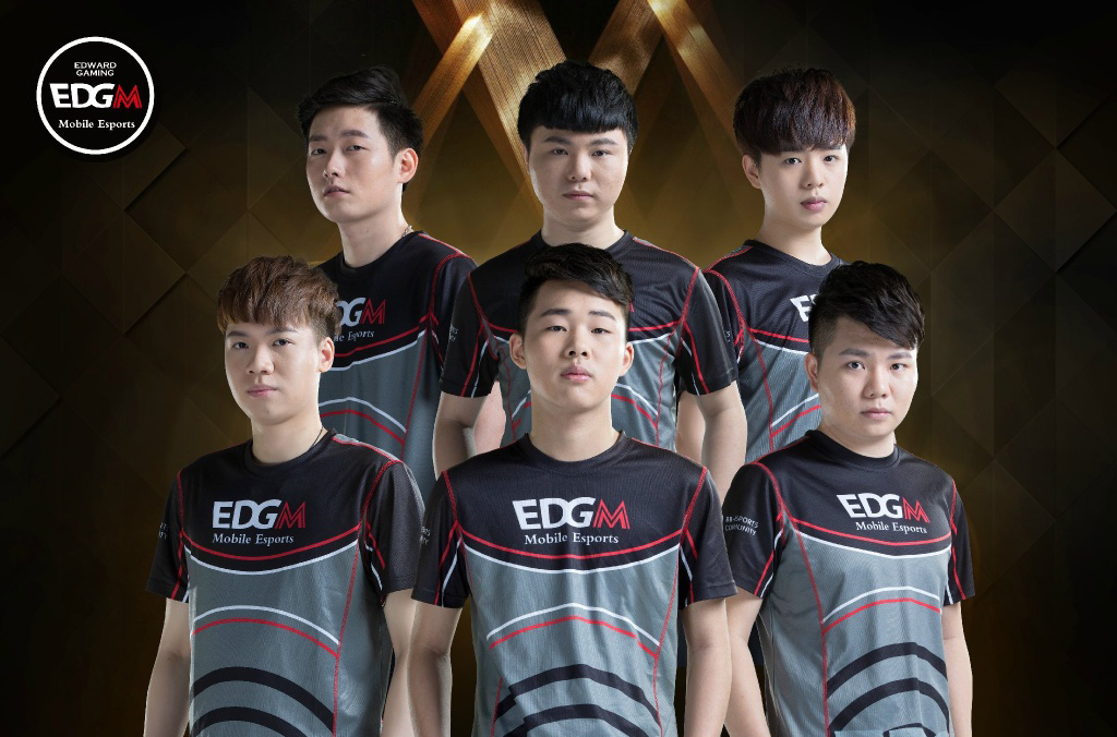 训练中彼此 训练中彼此